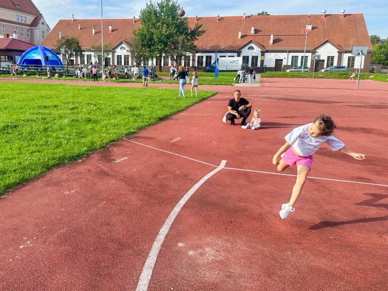 Zawody lekkoatletyczne dla dzieci i młodzieży