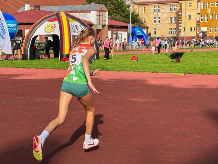 Zawody lekkoatletyczne dla dzieci i młodzieży