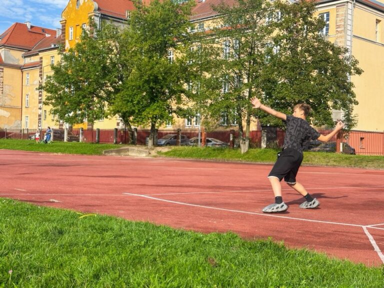 Zawody lekkoatletyczne dla dzieci i młodzieży