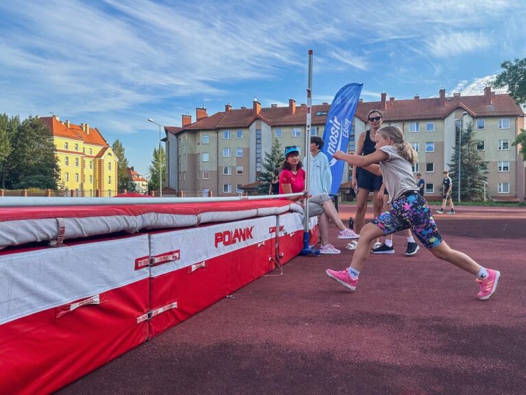 Zawody lekkoatletyczne dla dzieci i młodzieży
