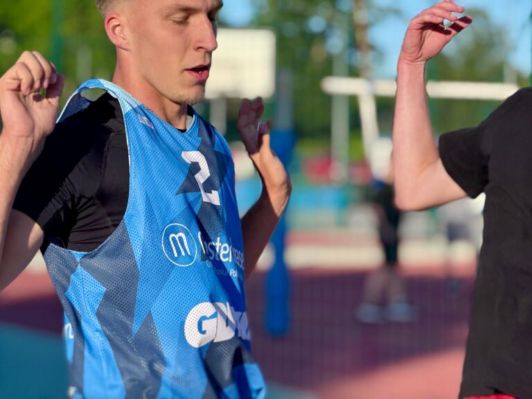 Wakacyjny turniej w koszykówkę 3x3