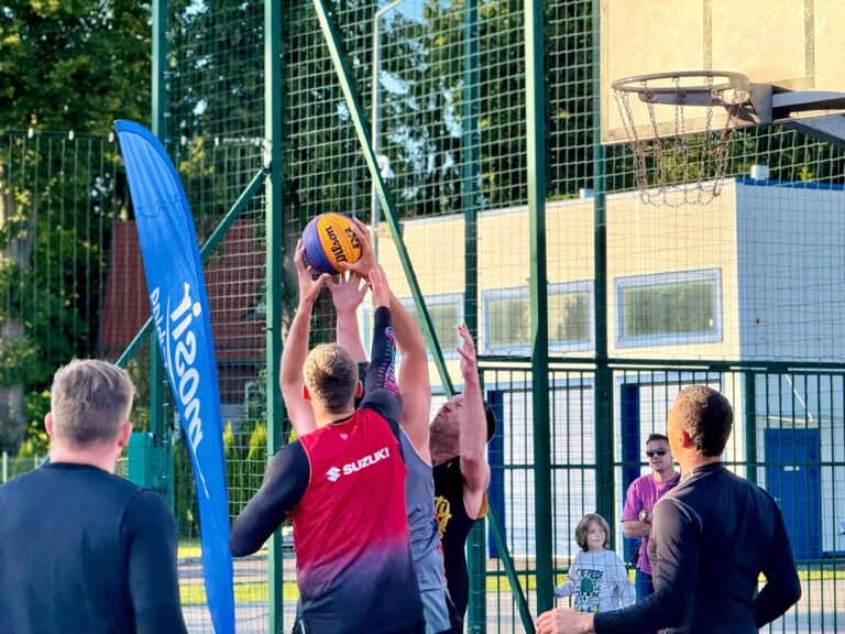 Wakacyjny turniej w koszykówkę 3x3