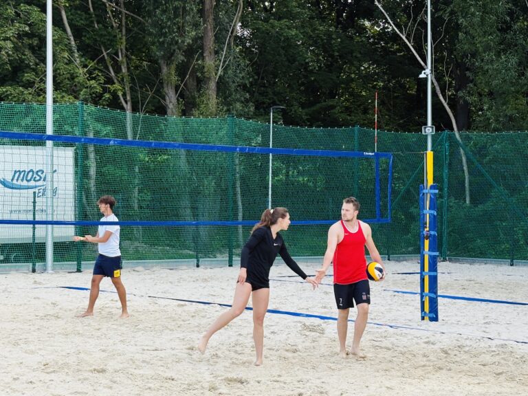 Siatkówka Plażowa w Parku Wodnym Dolinka