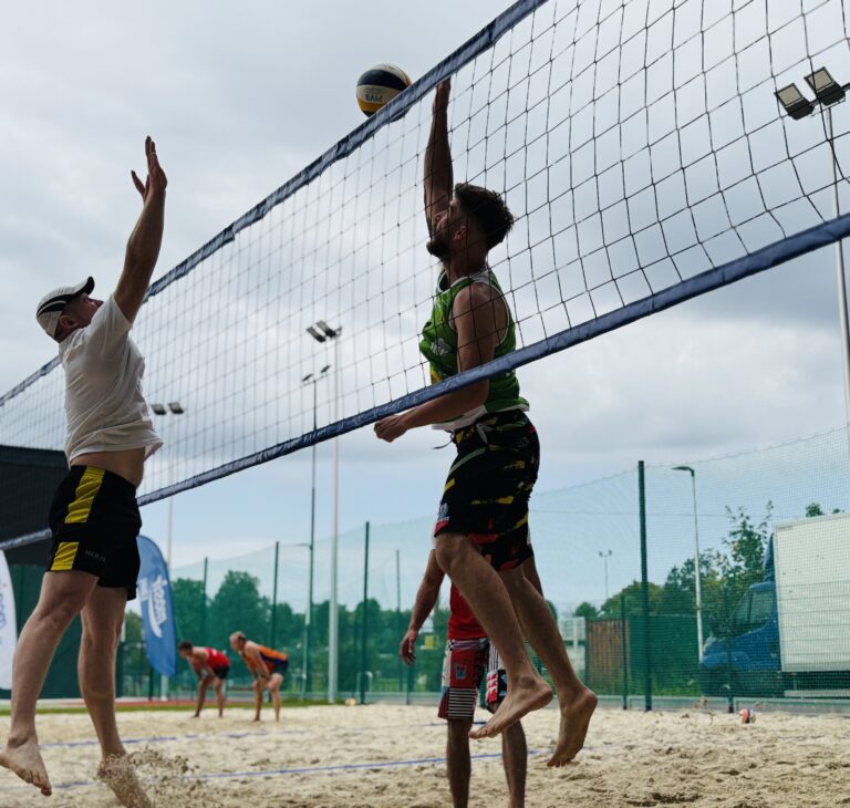 Siatkówka Plażowa w Parku Wodnym Dolinka