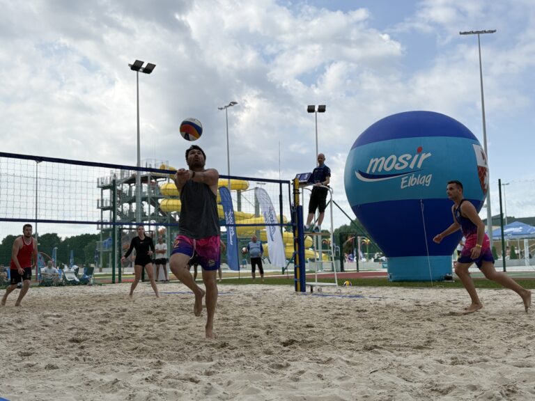 Siatkówka Plażowa w Parku Wodnym Dolinka