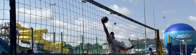 Siatkówka Plażowa w Parku Wodnym Dolinka