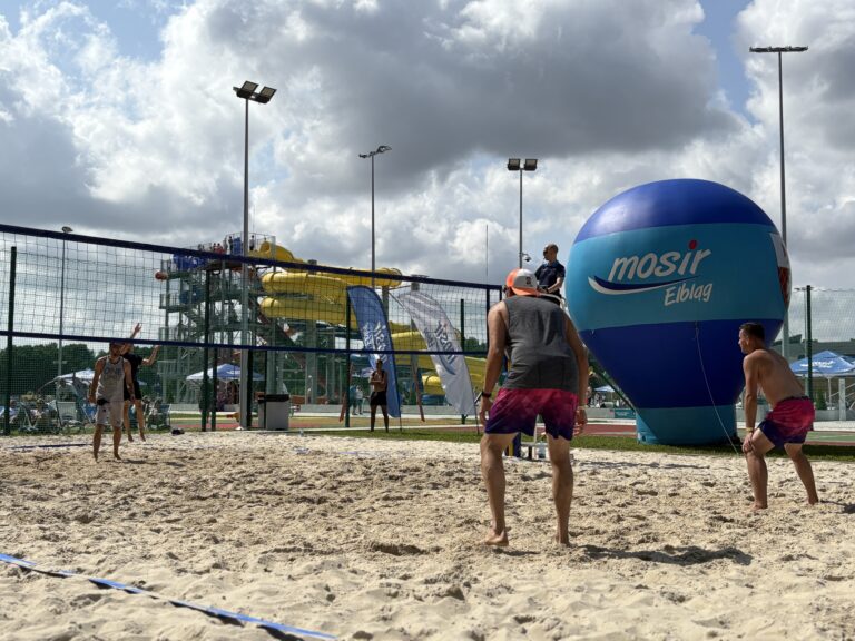 Siatkówka Plażowa w Parku Wodnym Dolinka