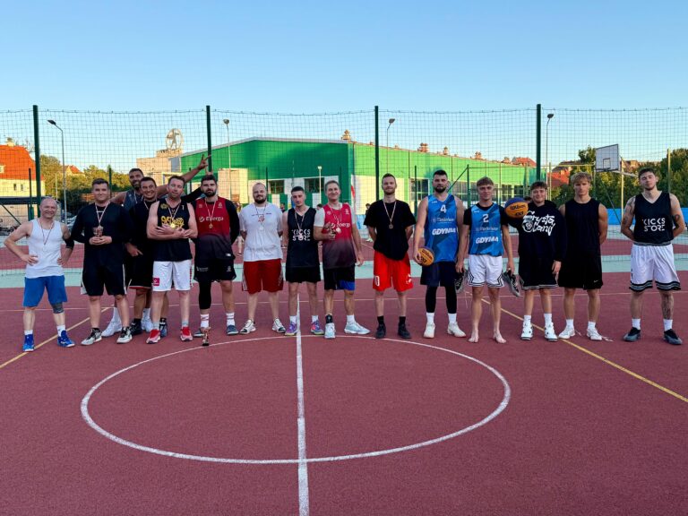 Wakacyjny turniej w koszykówkę 3x3