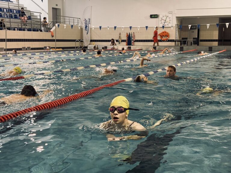 VII Pływacka Sztafeta Niepodległości