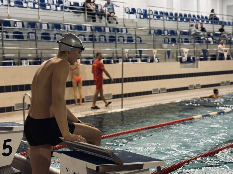 VII Pływacka Sztafeta Niepodległości