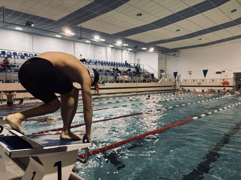 VII Pływacka Sztafeta Niepodległości