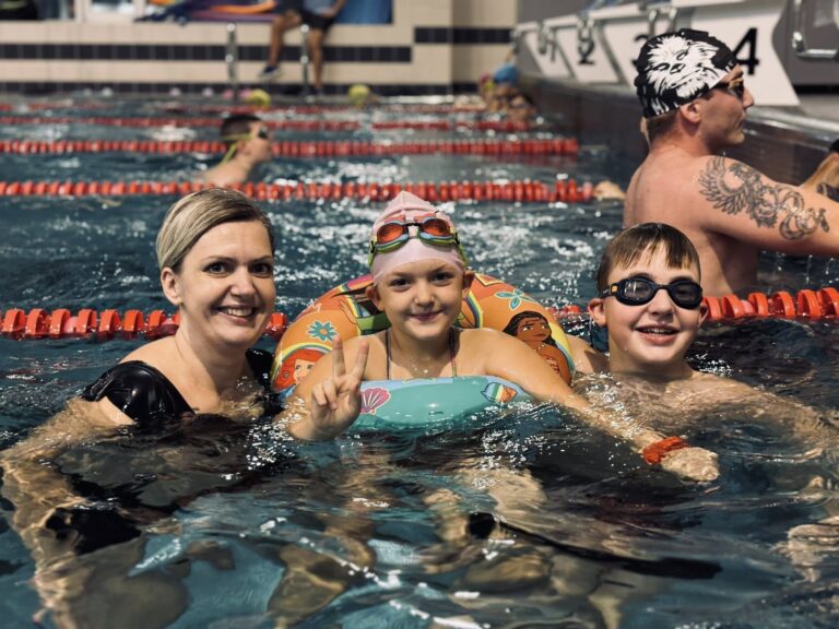 VII Pływacka Sztafeta Niepodległości