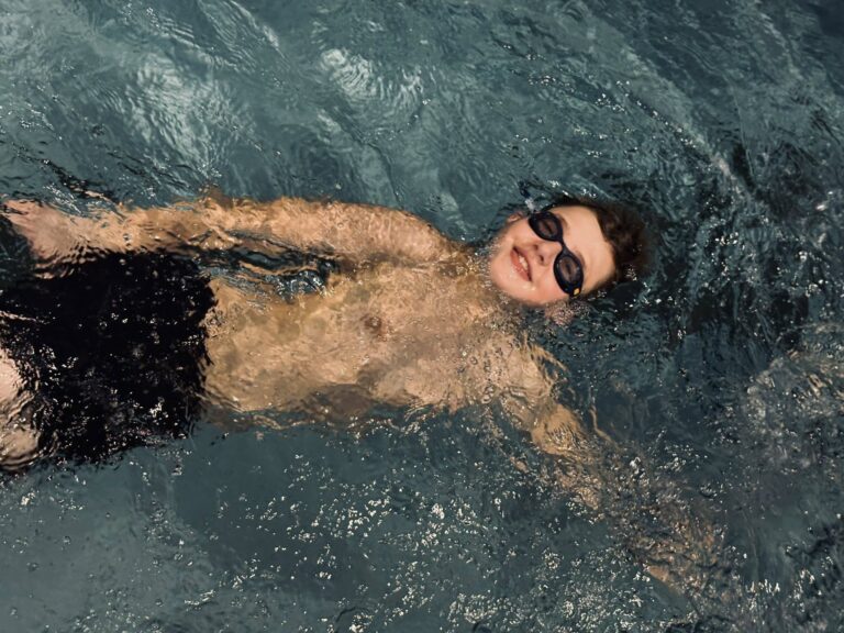 VII Pływacka Sztafeta Niepodległości