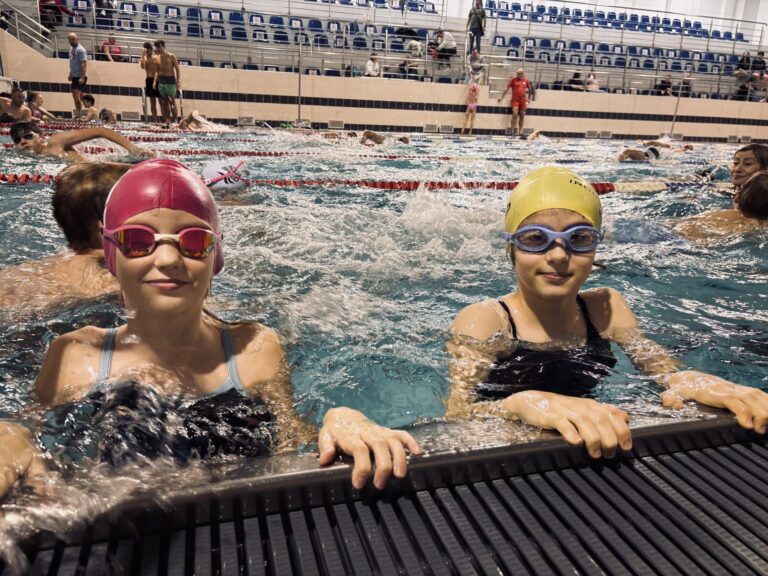 VII Pływacka Sztafeta Niepodległości