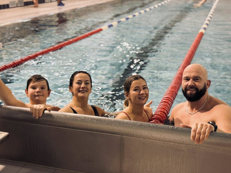 VII Pływacka Sztafeta Niepodległości