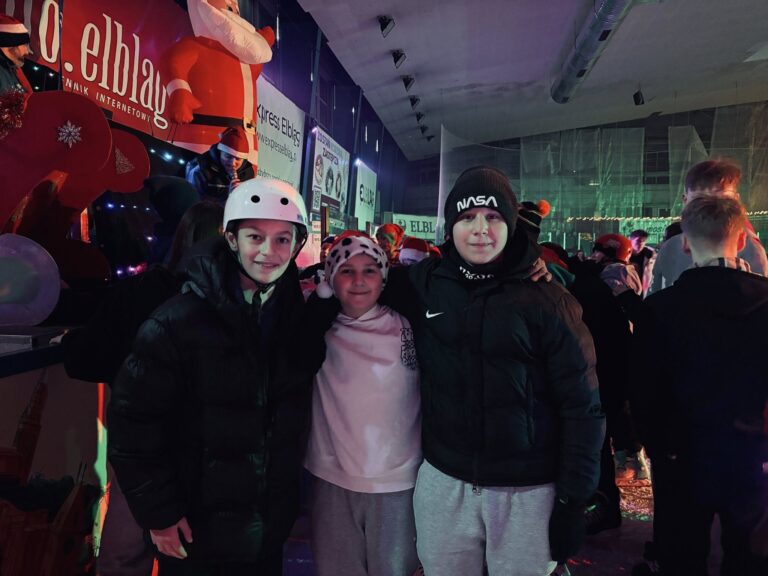 Mikołajki na lodzie