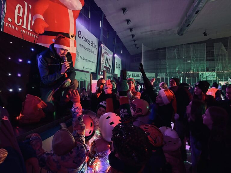 Mikołajki na lodzie