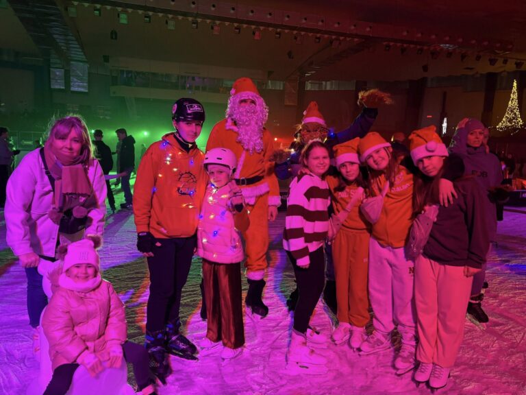 Mikołajki na lodzie