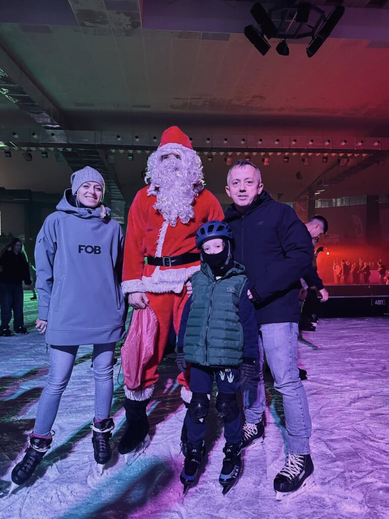 Mikołajki na lodzie